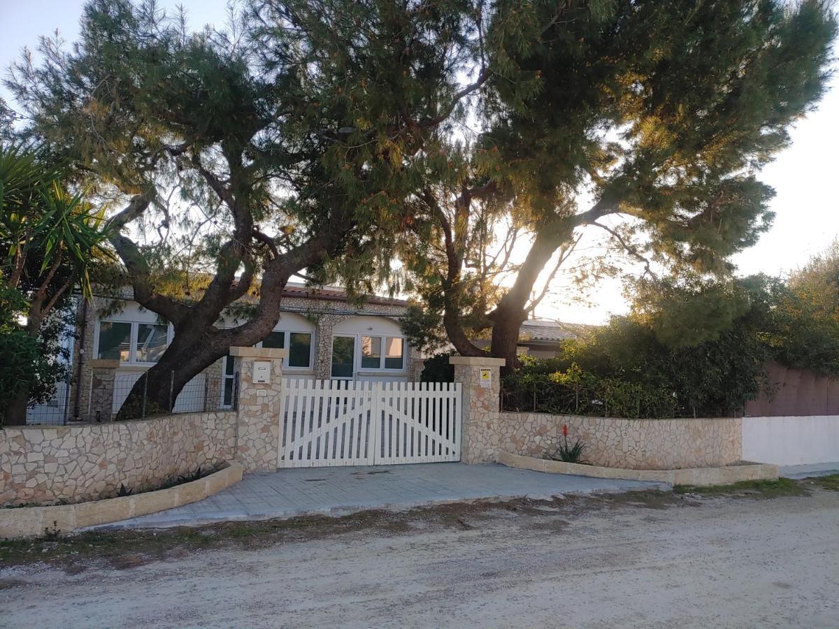 Villa Simonetta Alliste Eksteriør bilde